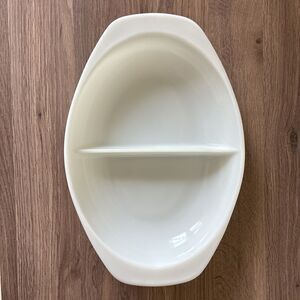 Vintage Pyrex 1063 1 & ½ Quart White Ovenware Divided Split Casserole Dish, USA